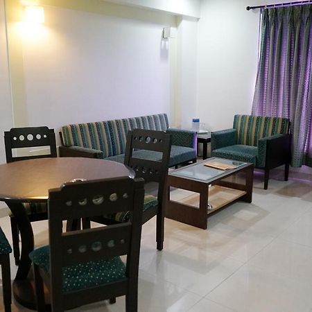 Le Royale Hotel Dadra Exterior foto
