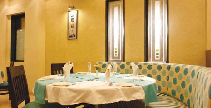 Le Royale Hotel Dadra Exterior foto